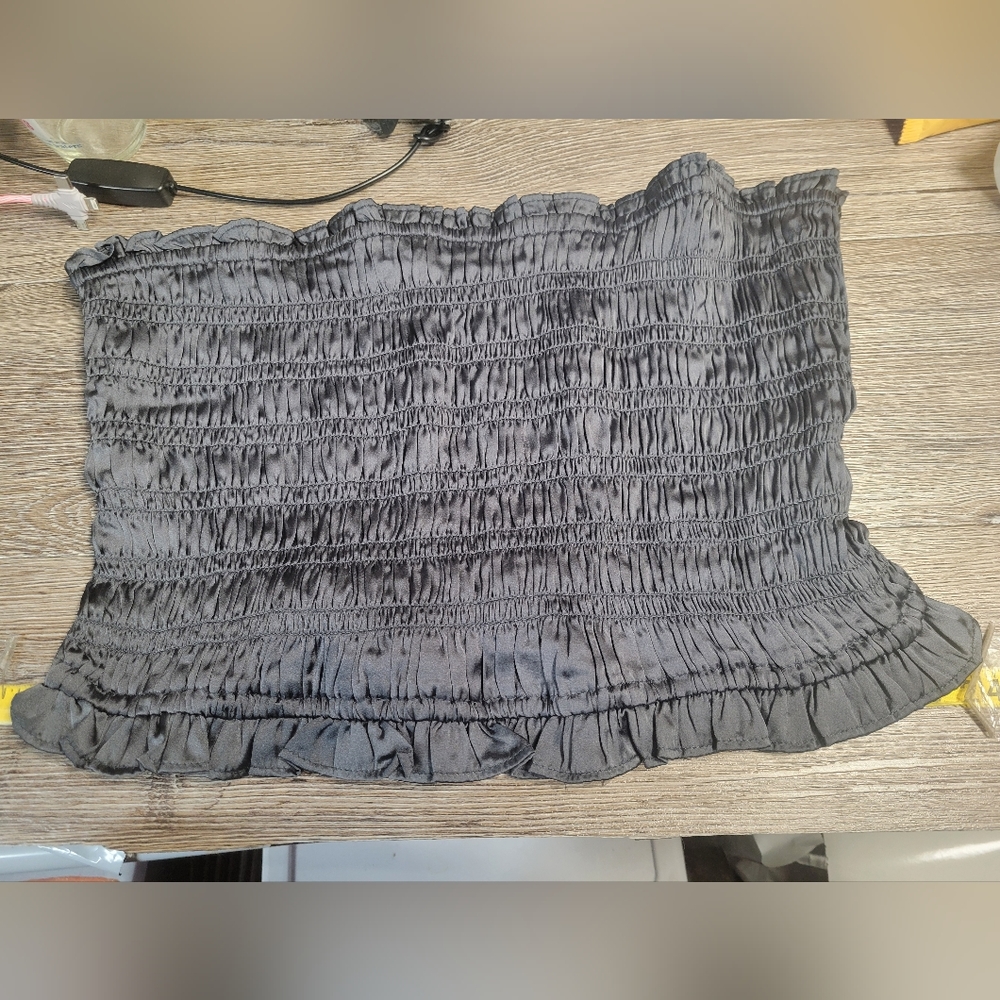 Intimately‎ Free People NWOT Shiny gray/Black Smocked Tube Top Size Medium